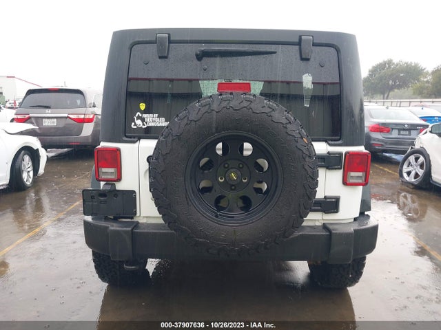 2018 JEEP WRANGLER JK UNLIMITED SPORT S VIN: 1C4BJWDG7JL895681
