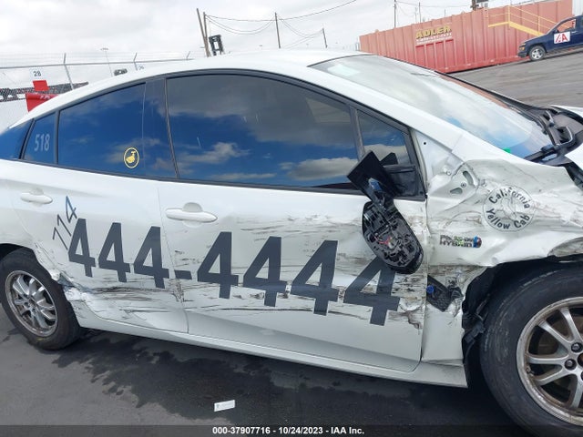 Toyota Prius Prime Premium 2019 JTDKARFP4K3110758 Image 14