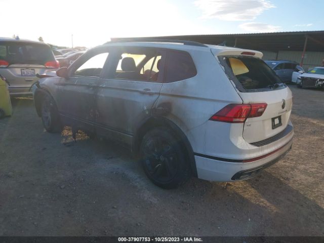 3VVCB7AX1PM121656 Volkswagen Tiguan 2.0t Se R-line Black
