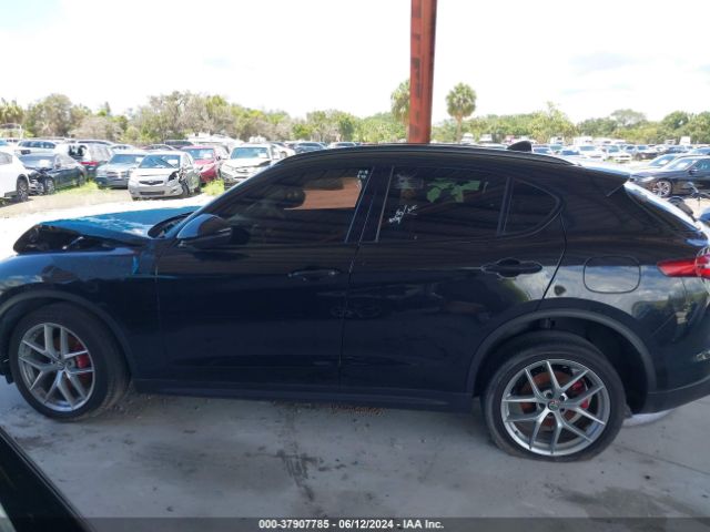 ZASFAKNN3J7B76743 Alfa Romeo Stelvio Ti Sport Awd