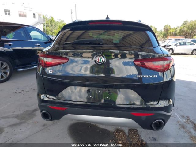 ZASFAKNN3J7B76743 Alfa Romeo Stelvio Ti Sport Awd