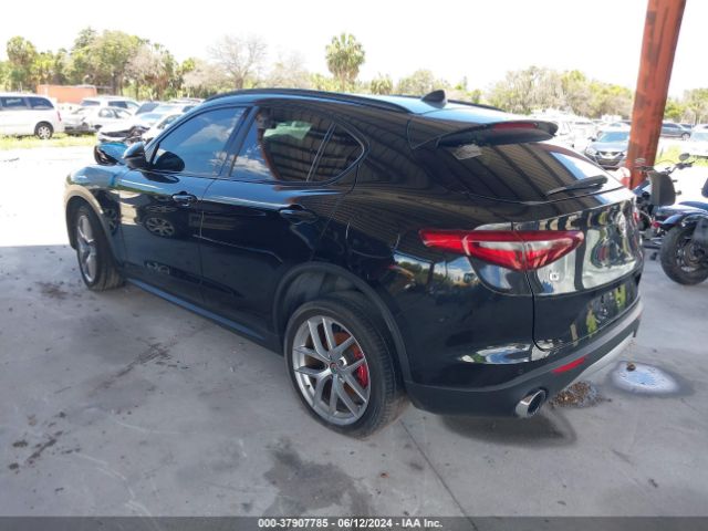 ZASFAKNN3J7B76743 Alfa Romeo Stelvio Ti Sport Awd
