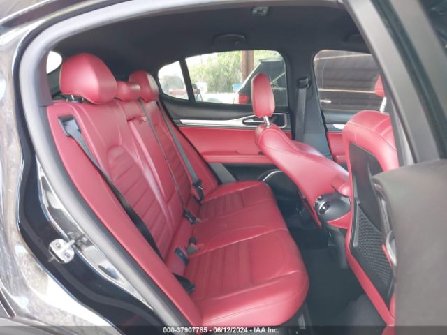 ZASFAKNN3J7B76743 Alfa Romeo Stelvio Ti Sport Awd