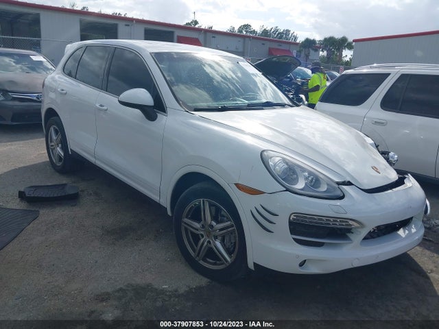 2014 PORSCHE CAYENNE WP1AA2A26ELA96198 Photo 0