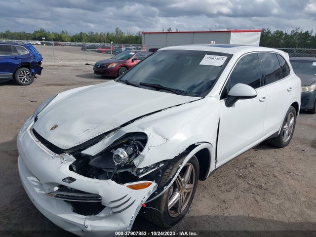 2014 PORSCHE CAYENNE WP1AA2A26ELA96198 Photo 1