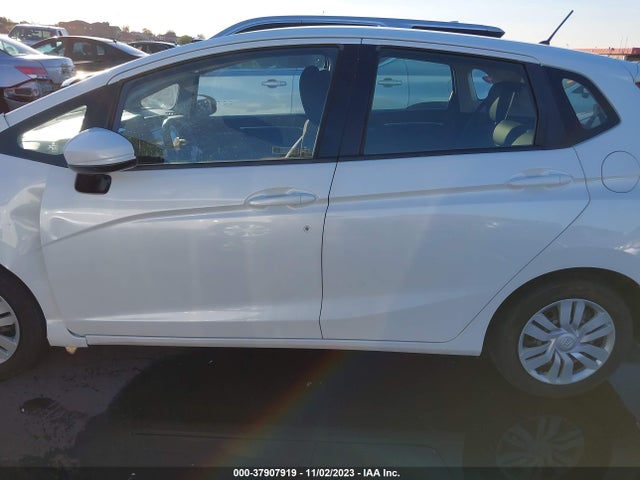Honda FIT LX 2017 JHMGK5H51HS020116 Image 15