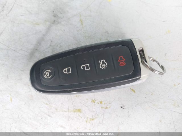 1FMCU0J99EUA20791 Ford Escape Titanium