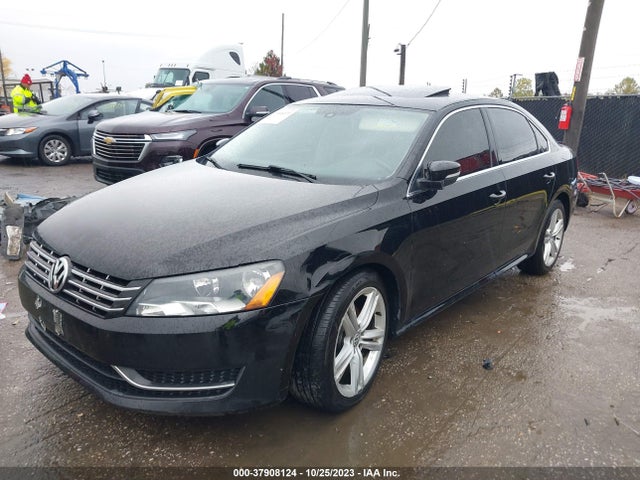 1VWBV7A36FC084860 Volkswagen Passat 2.0l Tdi Se W/sunroof