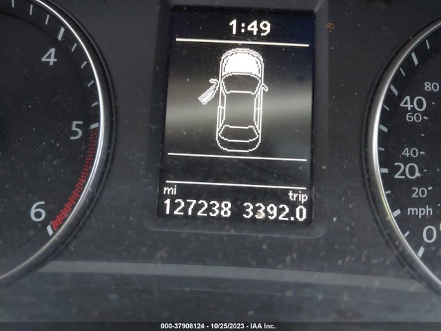 1VWBV7A36FC084860 Volkswagen Passat 2.0l Tdi Se W/sunroof
