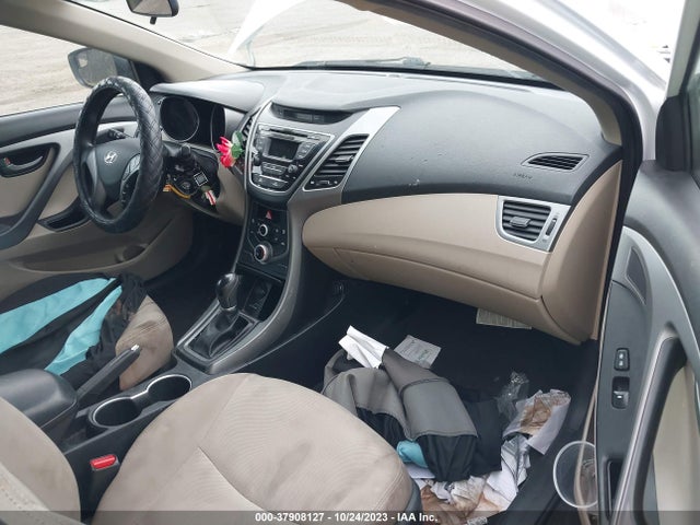 Hyundai ELANTRA SE 2015 5NPDH4AE7FH562744 Image 5