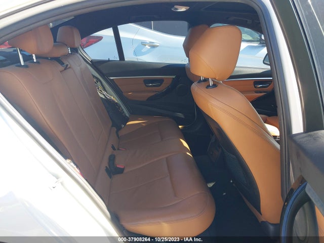 BMW 330i Xdrive 2018 WBA8D9G59JNU70655 Image 8