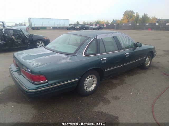 1995 FORD CROWN VICTORIA LX VIN: 2FALP74W0SX111643