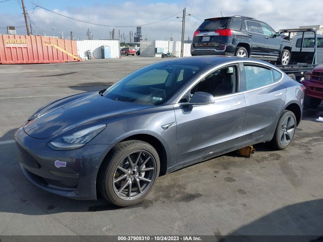 Tesla Model 3 Long Range 2018 5YJ3E1EB2JF119217 Image 2