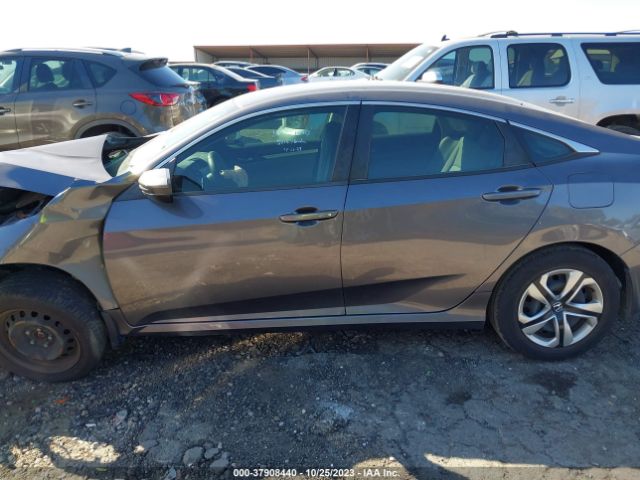 2HGFC2F55JH517924 Honda Civic Sedan Lx