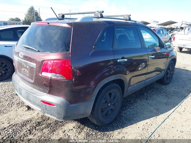 2013 KIA SORENTO LX VIN: 5XYKTDA2XDG318831