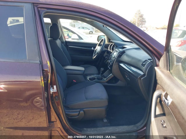 2013 KIA SORENTO LX VIN: 5XYKTDA2XDG318831