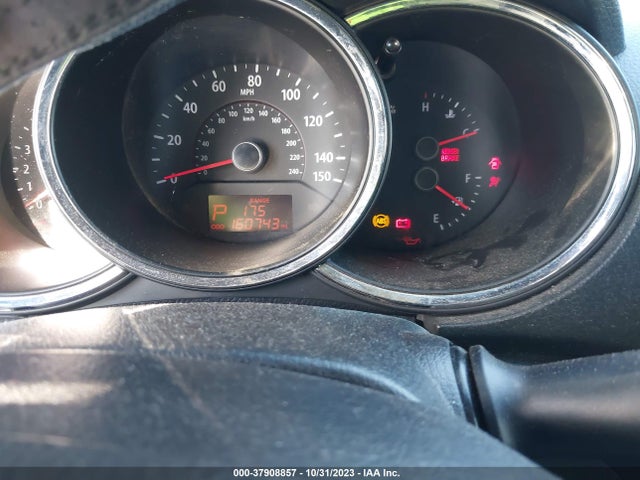 2013 KIA SORENTO LX VIN: 5XYKTDA2XDG318831