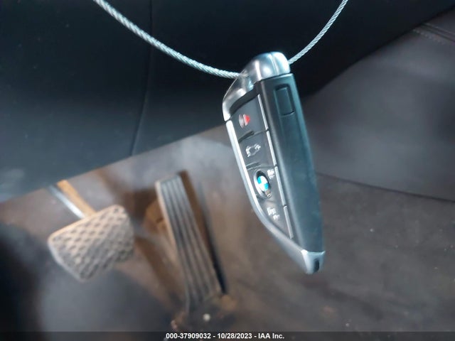 WBA7F0C34HGM21660 BMW 750i