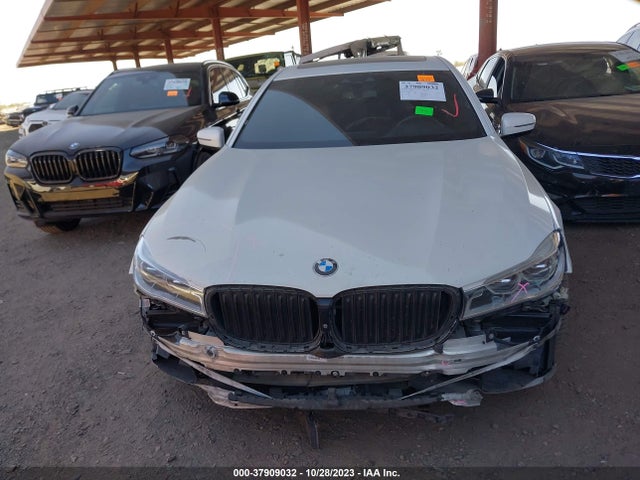 WBA7F0C34HGM21660 BMW 750i