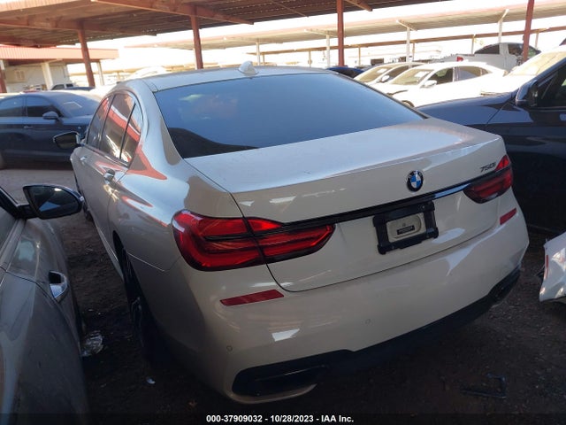 WBA7F0C34HGM21660 BMW 750i