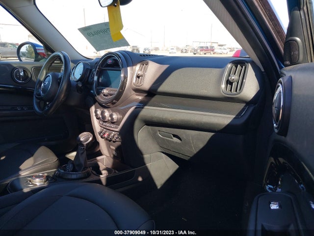 2017 MINI COUNTRYMAN WMZYS7C34H3E06498 Photo 4