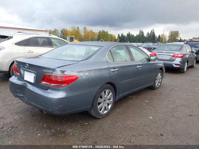 2005 LEXUS ES 330 VIN: JTHBA30G955110946