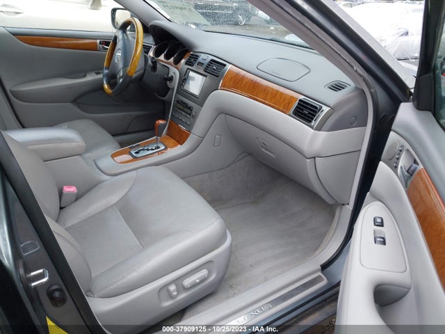 2005 LEXUS ES 330 VIN: JTHBA30G955110946