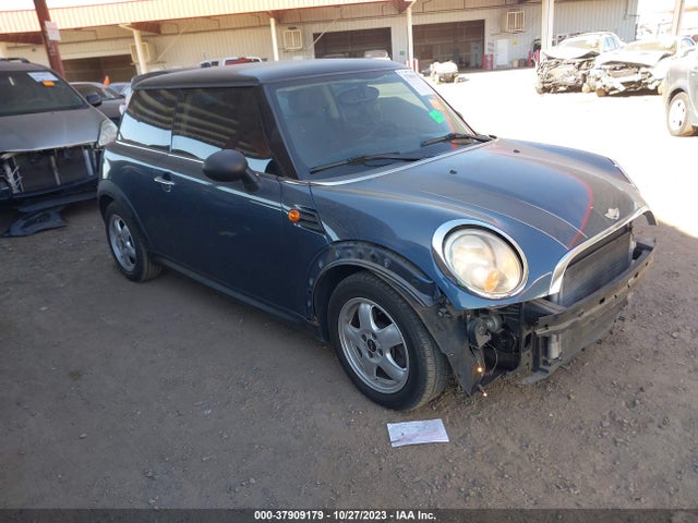 2011 MINI COOPER HARDTOP WMWSU3C53BT094220