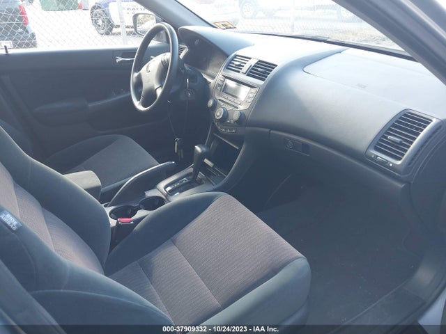 2003 HONDA ACCORD SDN LX VIN: 1HGCM56423A117930