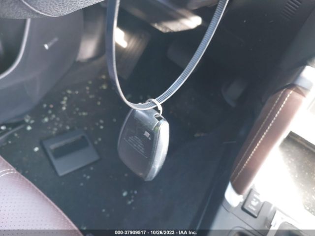 JF2SJAWC5JH575633 Subaru Forester Touring