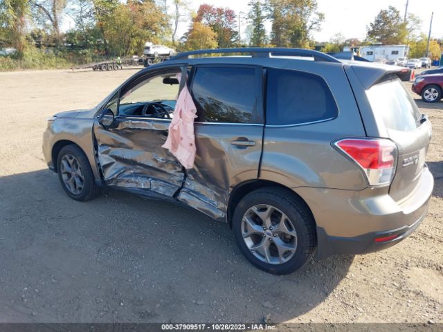 JF2SJAWC5JH575633 Subaru Forester Touring