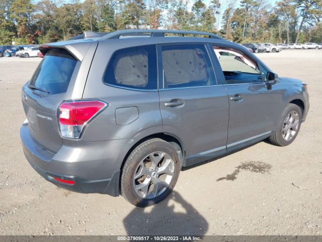 JF2SJAWC5JH575633 Subaru Forester Touring