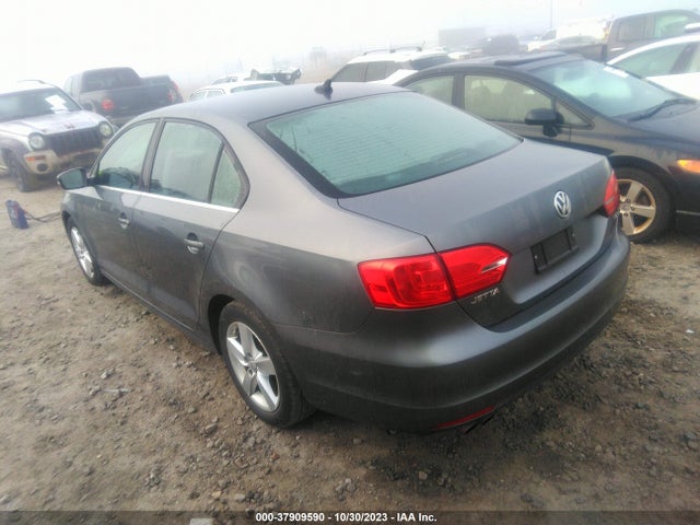 3VWLL7AJ6EM421579 Volkswagen Jetta Sedan Tdi W/premium