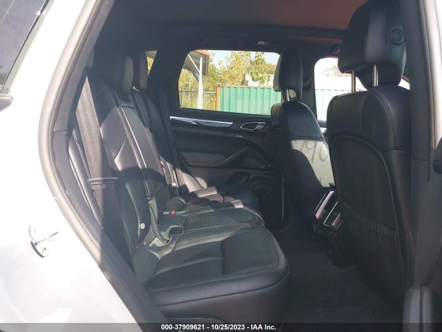 2018 PORSCHE CAYENNE WP1AA2A27JKA06329 Photo 7