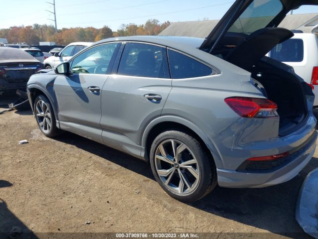 2022 AUDI Q4 SPORTBACK E-TRON WA112BFZ0NP015431 Photo 2