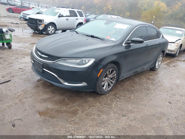 Chrysler 200 Limited 2015 1C3CCCAB6FN721445 Image 2
