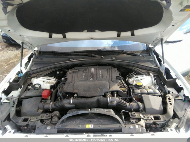 2017 JAGUAR F-PACE SADCJ2BVXHA060571 Photo 9