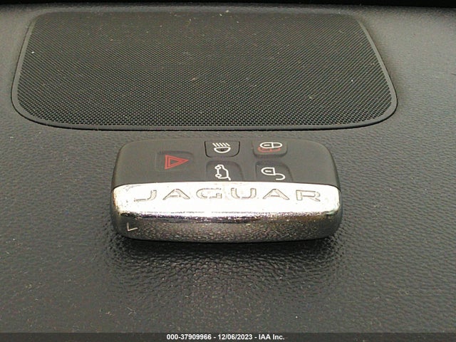 2017 JAGUAR F-PACE SADCJ2BVXHA060571 Photo 10
