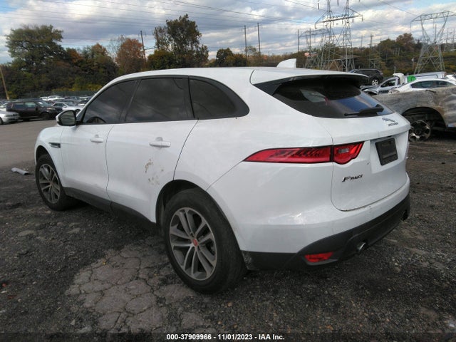 2017 JAGUAR F-PACE SADCJ2BVXHA060571 Photo 2