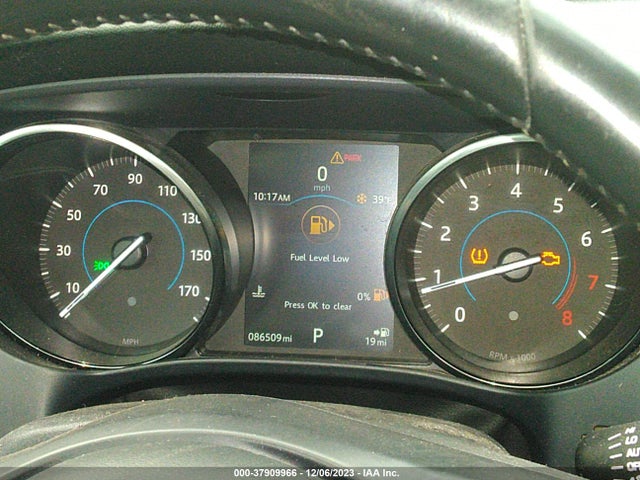 2017 JAGUAR F-PACE SADCJ2BVXHA060571 Photo 6