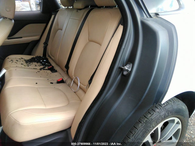 2017 JAGUAR F-PACE SADCJ2BVXHA060571 Photo 7