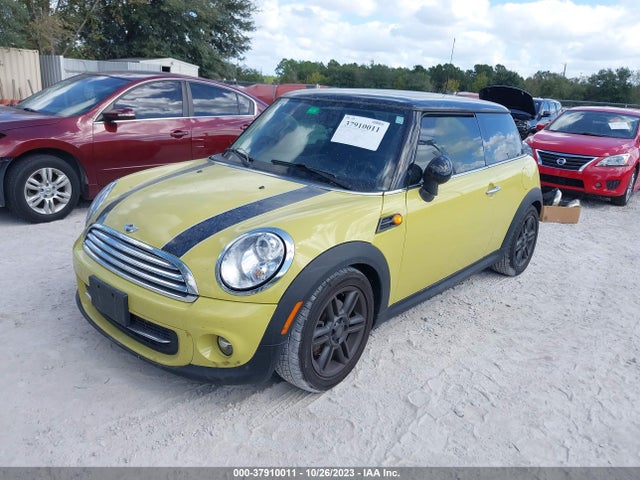 2011 MINI COOPER HARDTOP WMWSU3C5XBTX95921 Photo 1