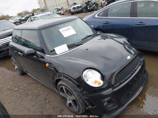 2011 MINI COOPER WMWSU3C52BT251283 Photo 0