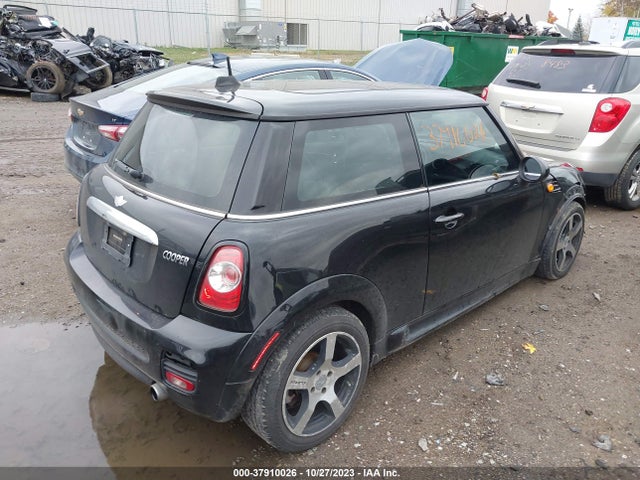 2011 MINI COOPER WMWSU3C52BT251283 Photo 3