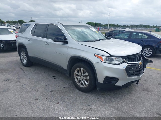 Chevrolet Traverse Ls 2018 1GNERFKWXJJ283607 Image 1