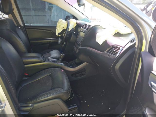 3C4PDCGG4JT339601 Dodge Journey Crossroad