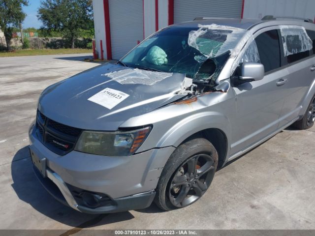 3C4PDCGG4JT339601 Dodge Journey Crossroad