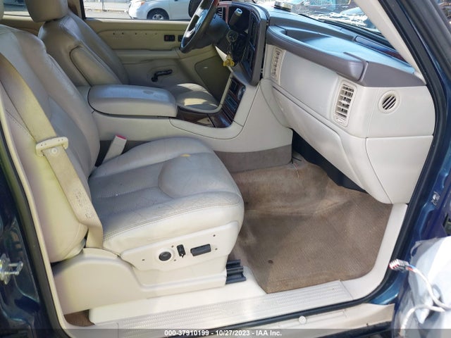 2005 CADILLAC ESCALADE STANDARD VIN: 1GYEC63N55R217323
