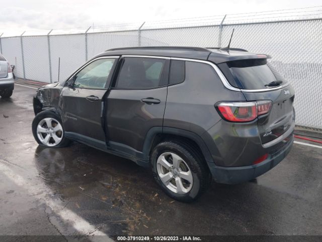 3C4NJDBB1JT199945 Jeep Compass Latitude 4x4
