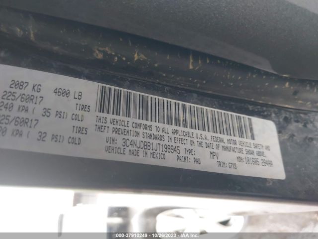 3C4NJDBB1JT199945 Jeep Compass Latitude 4x4
